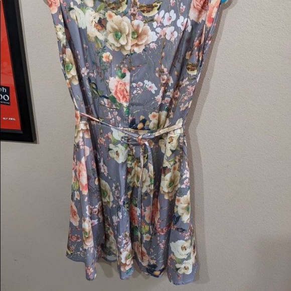 Floral and Bird Dress - Picture 5 of 10